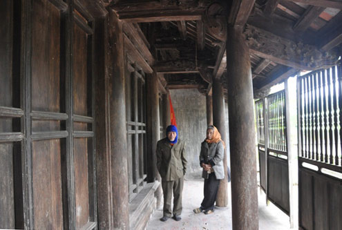 Các cột gỗ.... Các cột gỗ...