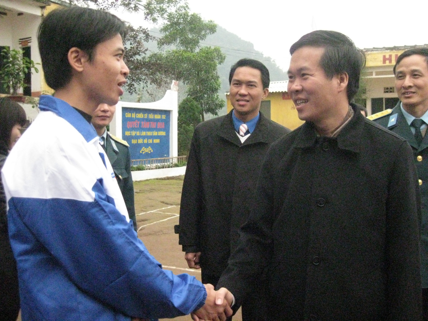 Chia sẻ với cán bộ Đoàn viên trẻ