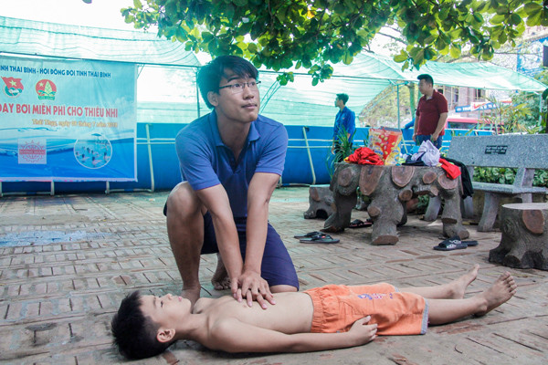 Ra quân chiến dịch tình nguyện Kỳ nghỉ hồng và Mùa hè xanh 2018 ảnh 7