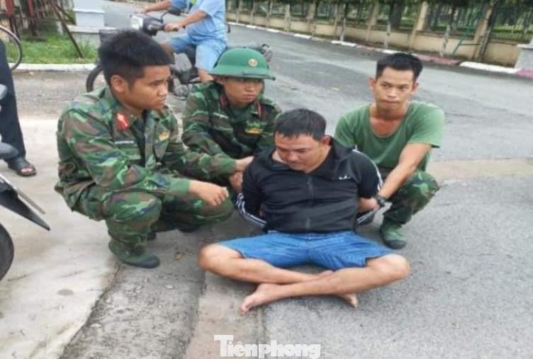 Tên cướp bị khống chế