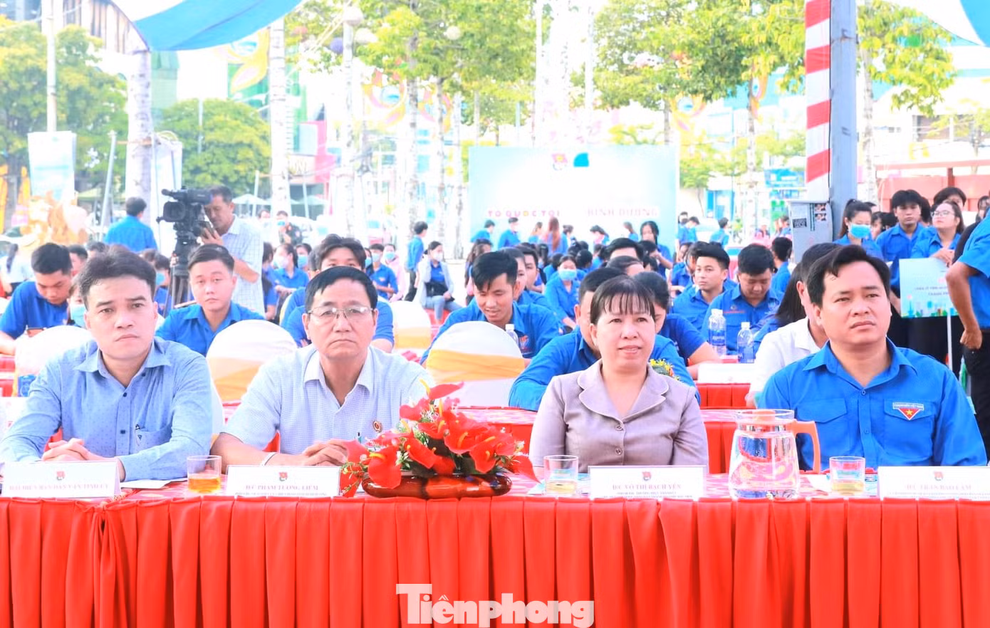 Các đại biểu tham dự ngày hội Các đại biểu tham dự ngày hội