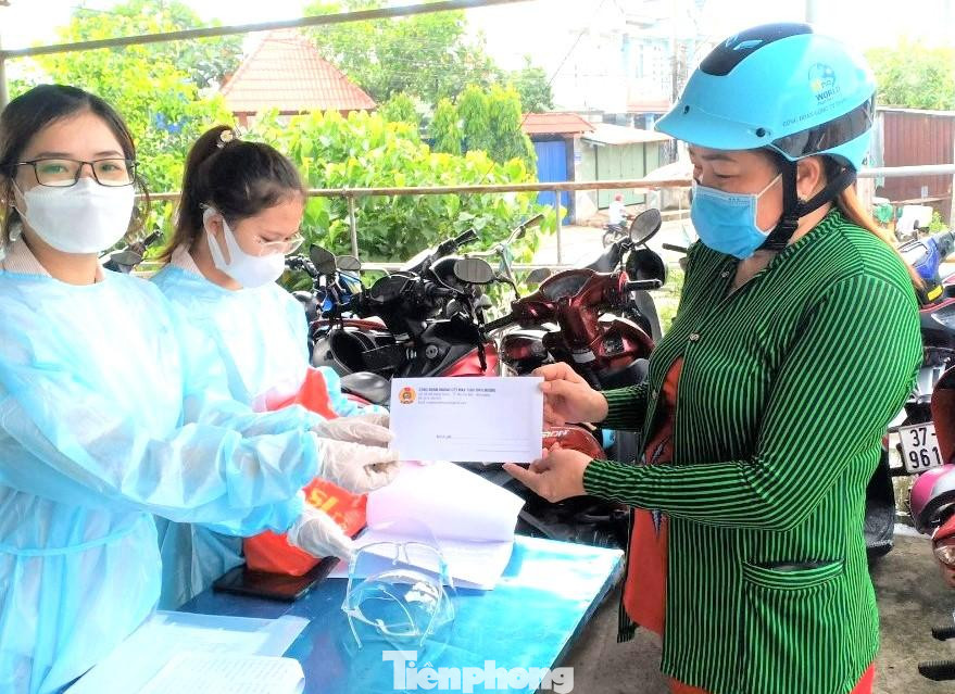 Người lao động có hoàn cảnh khó khăn ở Bình Dương được hỗ trợ các chính sách từ Trung ương và địa phương