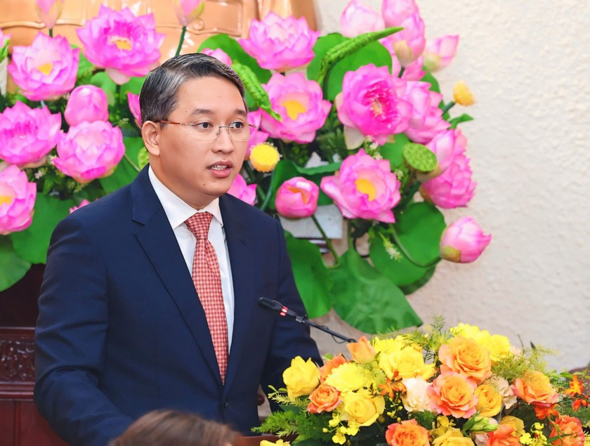 TS. Nguyễn Hải Ninh - Ủy viên Ban Chấp hành Trung ương Đảng, Bí thư Ban Cán sự Đảng, Bộ trưởng Bộ Tư pháp. TS. Nguyễn Hải Ninh - Ủy viên Ban Chấp hành Trung ương Đảng, Bí thư Ban Cán sự Đảng, Bộ trưởng Bộ Tư pháp.