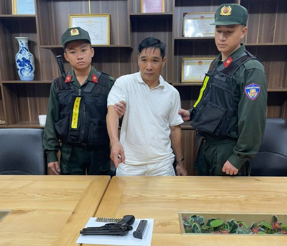 Lực lượng CSCĐ Công an TP HCM phối hợp ban chuyên án bắt giữ đối tượng Nguyễn Đức Bình.