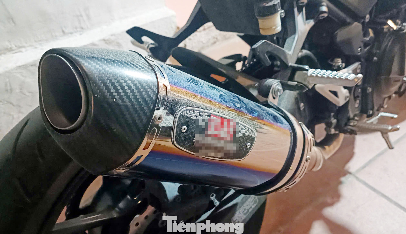 Hình ảnh xe phân khối lớn "độ" pô bị tổ công tác 141 phát hiện, kiểm tra Hình ảnh xe phân khối lớn "độ" pô bị tổ công tác 141 phát hiện, kiểm tra