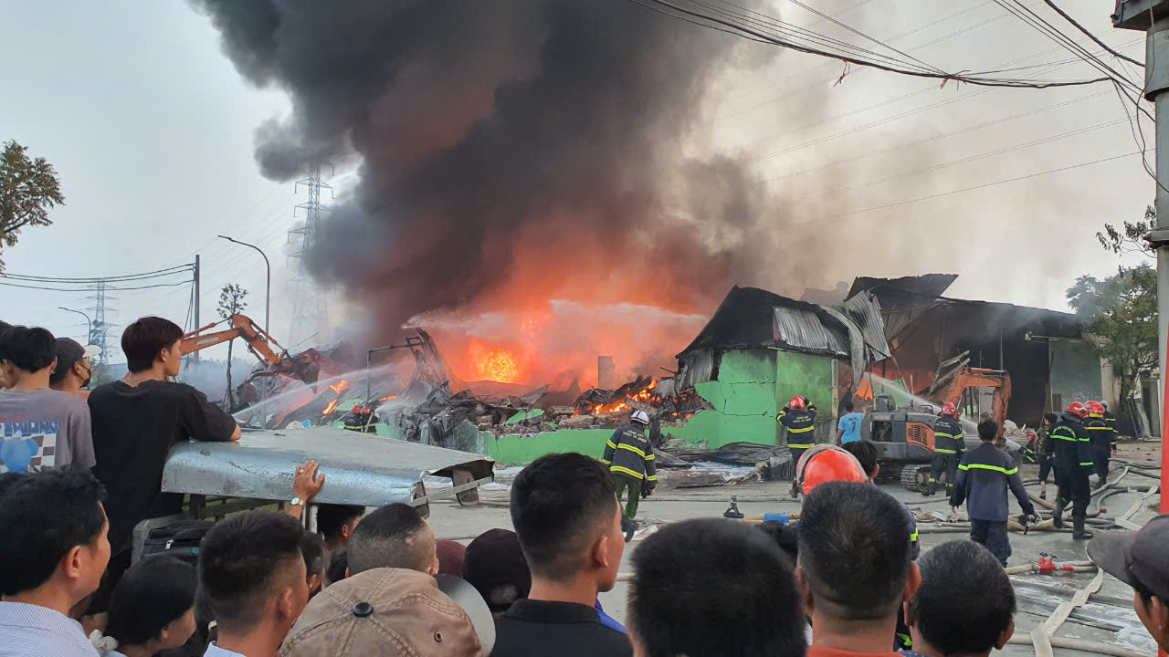 Hiện trường vụ cháy. Hiện trường vụ cháy.