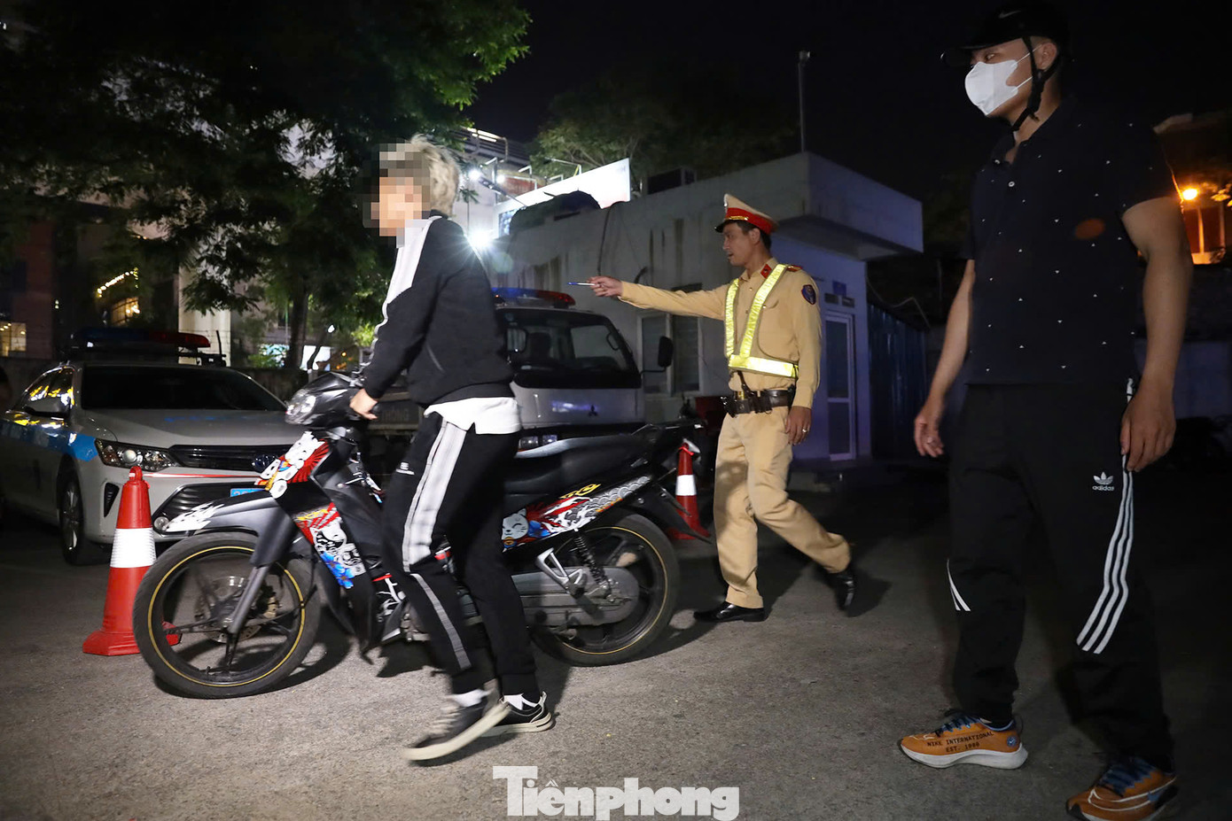 Một số trường hợp bị tổ công tác dừng kiểm tra còn cố ý không dừng lại, lạng lách bỏ chạy.