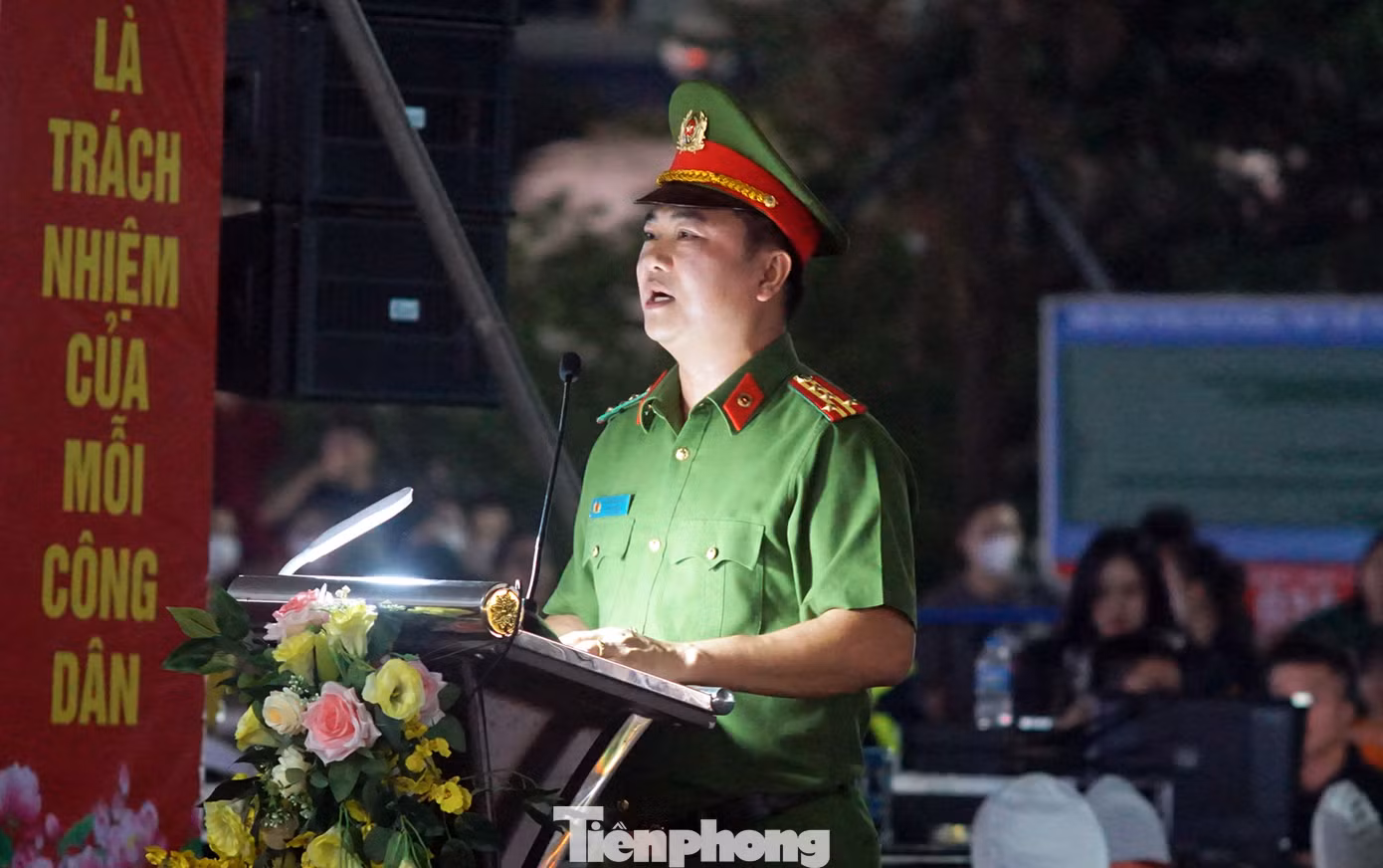 Đại tá Dương Đức Hải, Phó Giám đốc Công an TP Hà Nội thông tin, việc diễn tập được thực hiện vào buổi tối để tạo điều kiện cho cư dân tại đây tham gia, tiếp thu kỹ năng về chữa cháy và thoát nạn. Bên cạnh đó là nhằm tuyên truyền, nâng cao nhận thức, trách nhiệm của người đứng đầu cơ sở, người lao động và nhân dân trong chấp hành các quy định pháp luật về PCCC&amp;CNCH. "Trong buổi diễn tập có sử dụng nhiều trang thiết bị hiện đại, phù hợp với sự phát triển của các loại hình nhà ở và theo kịp công tác PCCC&amp;CNCH trong tình hình mới" - đại tá Hải nhấn mạnh.