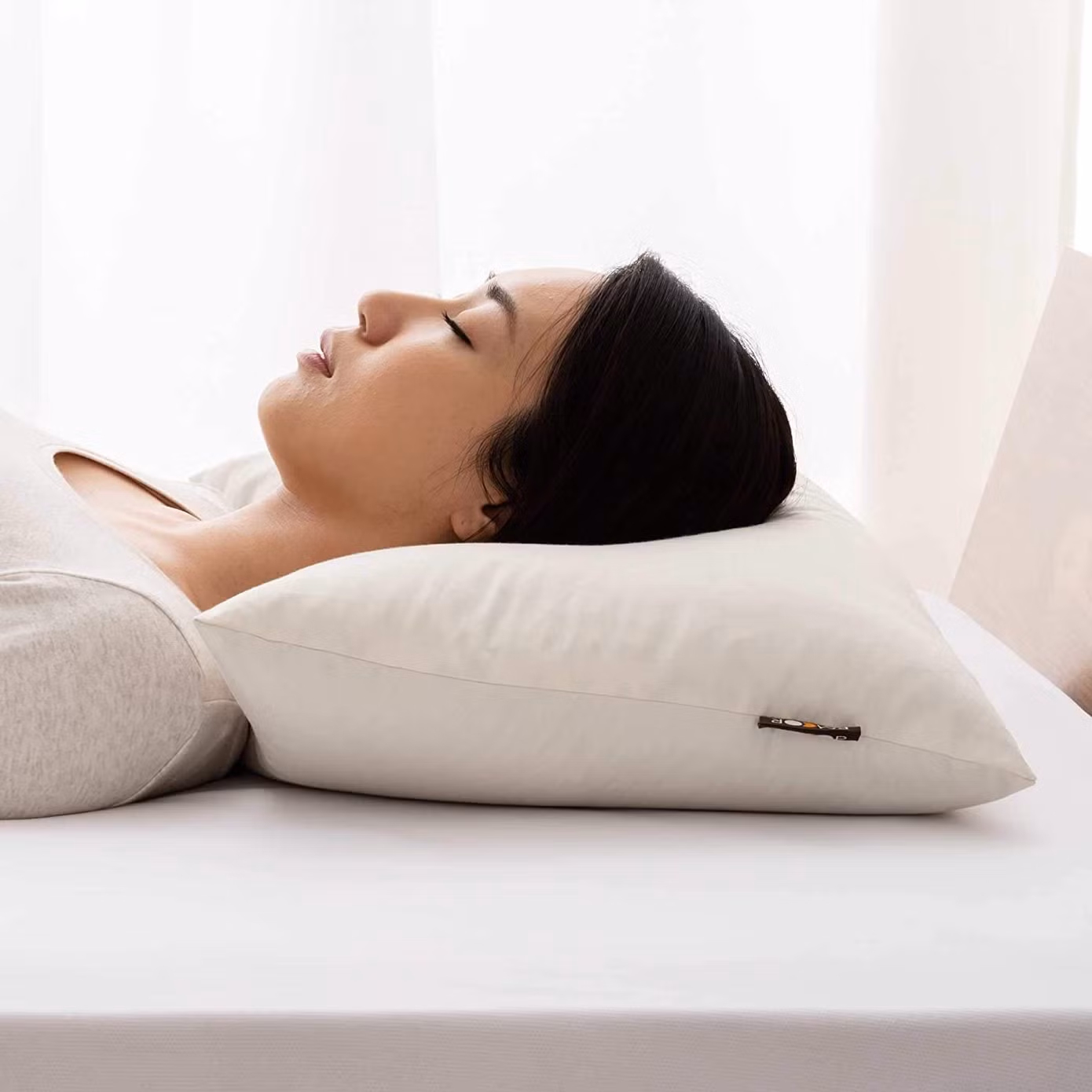 Đừng quên chăm sóc giấc ngủ chất lượng mỗi ngày.