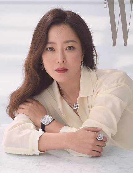 'Đệ nhất mỹ nhân xứ Hàn' Kim Hee Sun trẻ đẹp khó đoán tuổi ảnh 10