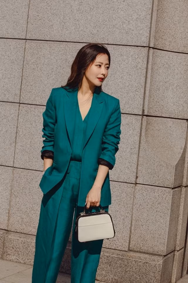 'Đệ nhất mỹ nhân xứ Hàn' Kim Hee Sun trẻ đẹp khó đoán tuổi ảnh 7