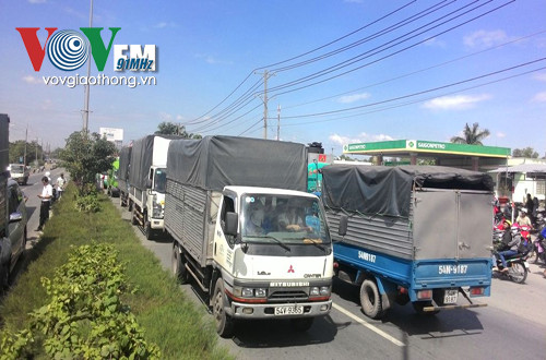 7 ô tô đâm nhau loạn xạ trên quốc lộ ảnh 11