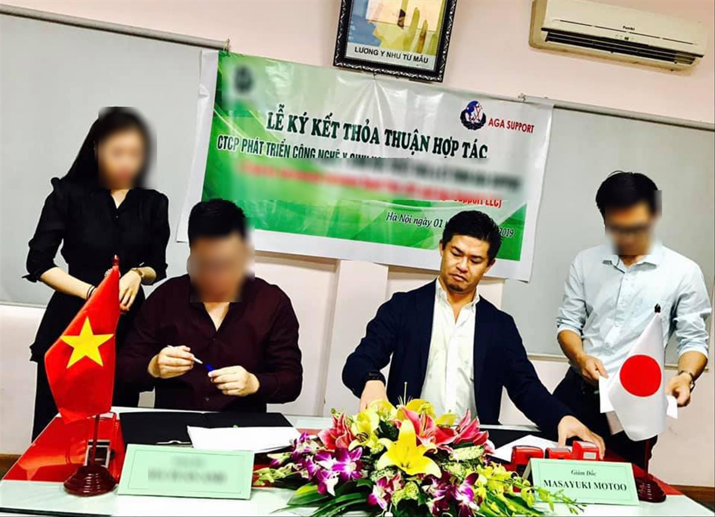 Ông Masayuki Motoo - Tổng Giám đốc Công ty TNHH Aga Support trong một buổi ký kết hợp đồng với DN Việt Nam