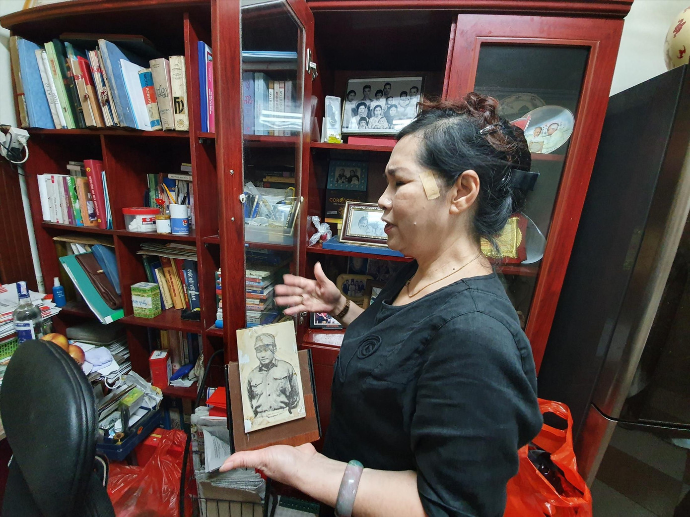 Cháu gái ông Tạ Quang Chiến kể về người chú mình Cháu gái ông Tạ Quang Chiến kể về người chú mình