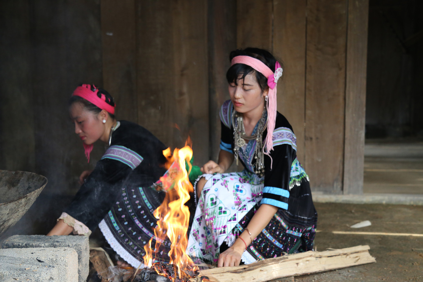 Bếp lửa Tết người Mông