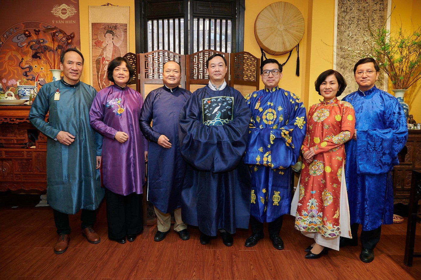 Một số mẫu lễ phục được sử dụng cho nghi lễ ngoại giao do NTK Nguyễn Đức Lộc thực hiện. Ảnh: FB Nguyễn Đức Lộc
