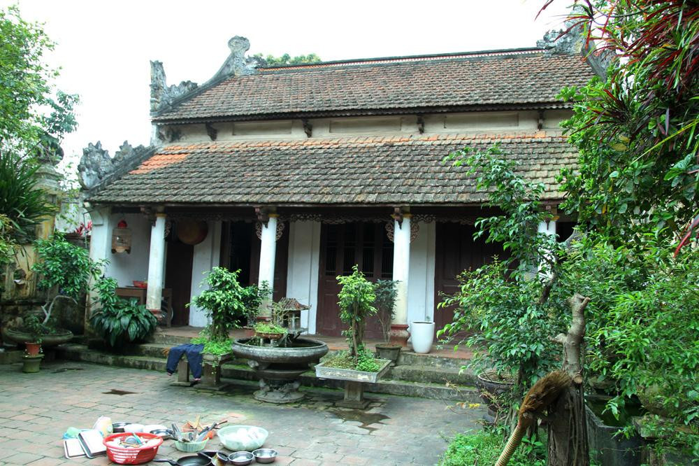 Ngôi nhà của dòng họ Nghiêm Xuân đã trở thành bối cảnh của nhiều bộ phim truyền hình. Ngôi nhà của dòng họ Nghiêm Xuân đã trở thành bối cảnh của nhiều bộ phim truyền hình.