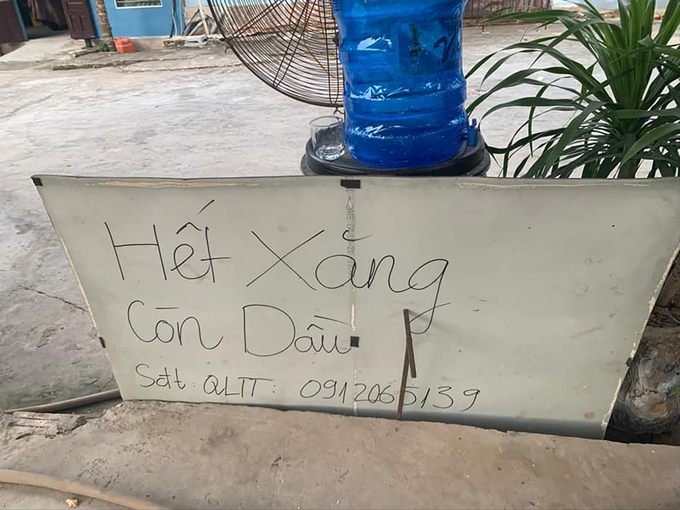 Nhiều doanh nghiệp, cửa hàng xăng giở chiêu bán hàng đối phó Nhiều doanh nghiệp, cửa hàng xăng giở chiêu bán hàng đối phó