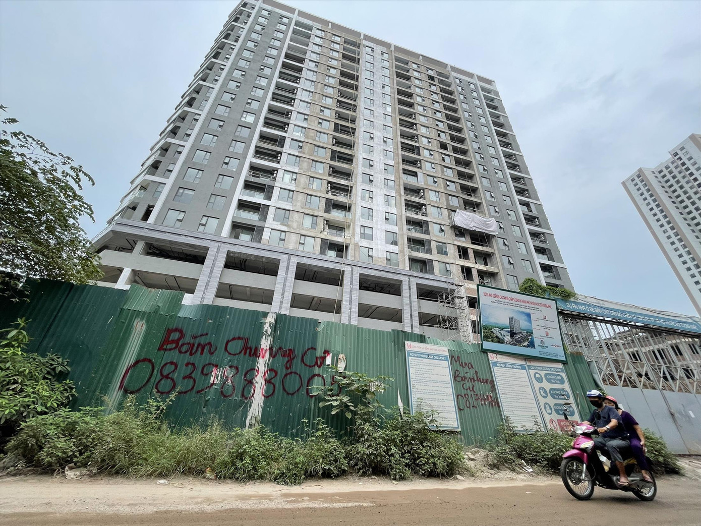 Quy định thời hạn sở hữu nhà chung cư khiến nhiều người dân băn khoăn. Ảnh: Như Ý Quy định thời hạn sở hữu nhà chung cư khiến nhiều người dân băn khoăn. Ảnh: Như Ý