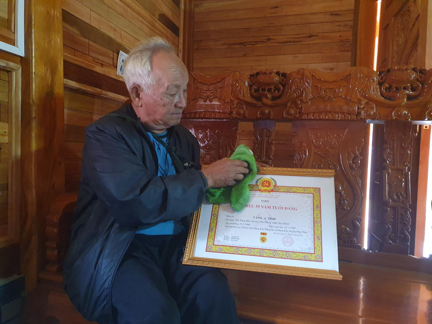 Già làng Vàng A Tình