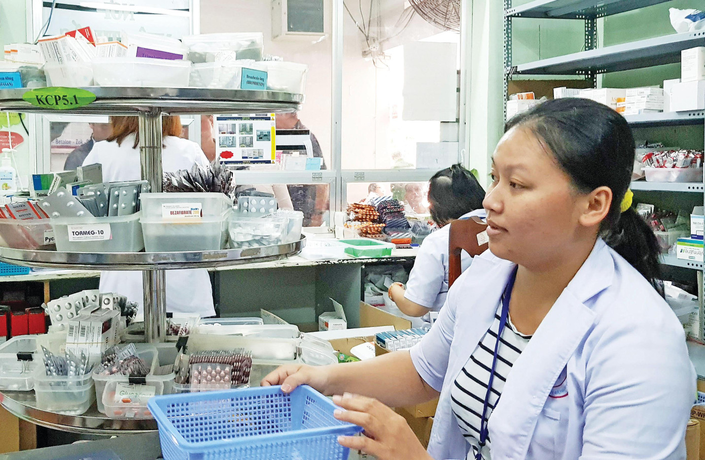 PGS Phạm Khánh Phong Lan cho rằng cần phải nghiên cứu hiệu quả điều trị của thuốc giá rẻ. Ảnh: Vân Sơn