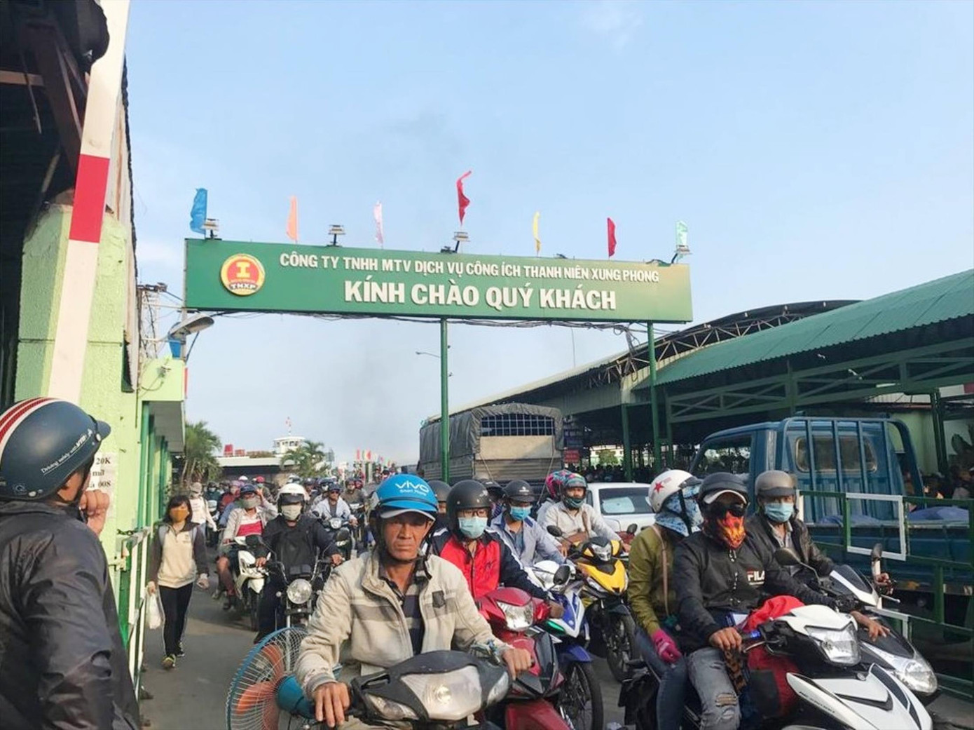 Khu vực phà Cát Lái, thành phố Thủ Đức (TPHCM) thường xuyên kẹt xe dịp lễ, tết. Ảnh: Hữu Huy Khu vực phà Cát Lái, thành phố Thủ Đức (TPHCM) thường xuyên kẹt xe dịp lễ, tết. Ảnh: Hữu Huy