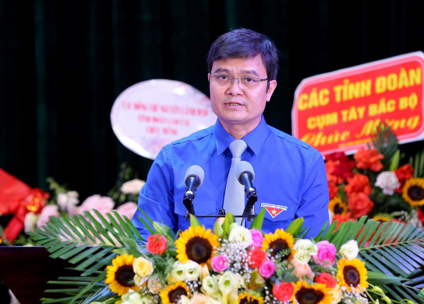 Anh Bùi Quang Huy, Ủy viên dự khuyết T.Ư Đảng, Bí thư thường trực T.Ư Đoàn phát biểu chỉ đạo tại ĐH điểm Đoàn TNCS Hồ Chí Minh tỉnh Lào Cai. - Ảnh: Trọng Tài Anh Bùi Quang Huy, Ủy viên dự khuyết T.Ư Đảng, Bí thư thường trực T.Ư Đoàn phát biểu chỉ đạo tại ĐH điểm Đoàn TNCS Hồ Chí Minh tỉnh Lào Cai. - Ảnh: Trọng Tài