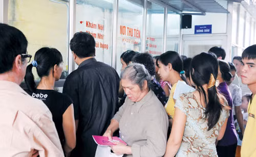 Nhiều dịch vụ y tế có thể tăng giá đến 10 lần. Ảnh: Hoàng Long
