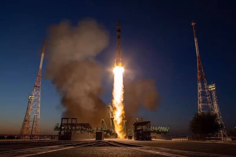 Tên lửa MS-22 Soyuz được phóng lên Trạm Vũ trụ Quốc tế (ISS) với các phi hành gia Frank Rubio của NASA cùng với hai phi hành gia Sergey Prokopyev và Dmitri Petelin của Roscomos Nga trên tàu vào ngày 21/9 từ bãi phóng Baikonur ở Kazakhstan.