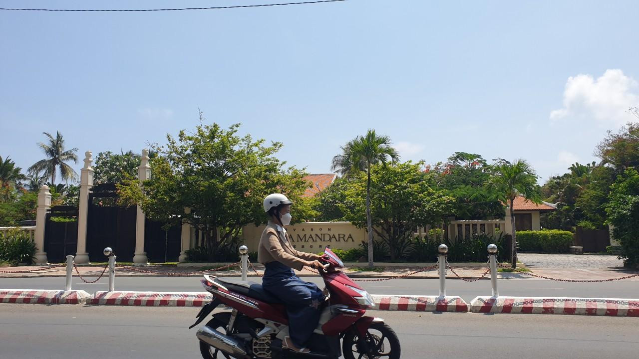 Hiện chủ đầu tư Khu nghỉ dưỡng Ana Mandara chưa có động thái gì di dời. Ảnh L.h Hiện chủ đầu tư Khu nghỉ dưỡng Ana Mandara chưa có động thái gì di dời. Ảnh L.h