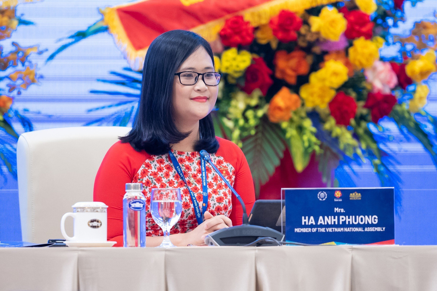 Nữ đại biểu Hà Ánh Phượng tại Hội nghị Nghị sĩ trẻ toàn cầu