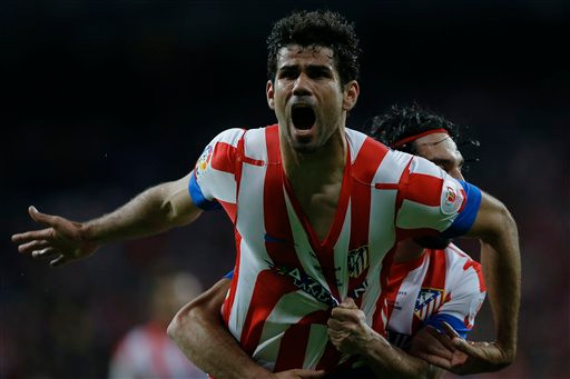 Diego Costa ăn mừng bàn thắng quân bình tỷ số cho Atletico
