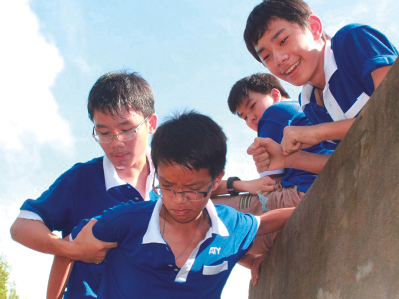 Teen nam tham gia khóa học trui rèn và trưởng thành (Ảnh chỉ mang tính minh họa). Ảnh: hockiquandoi.com