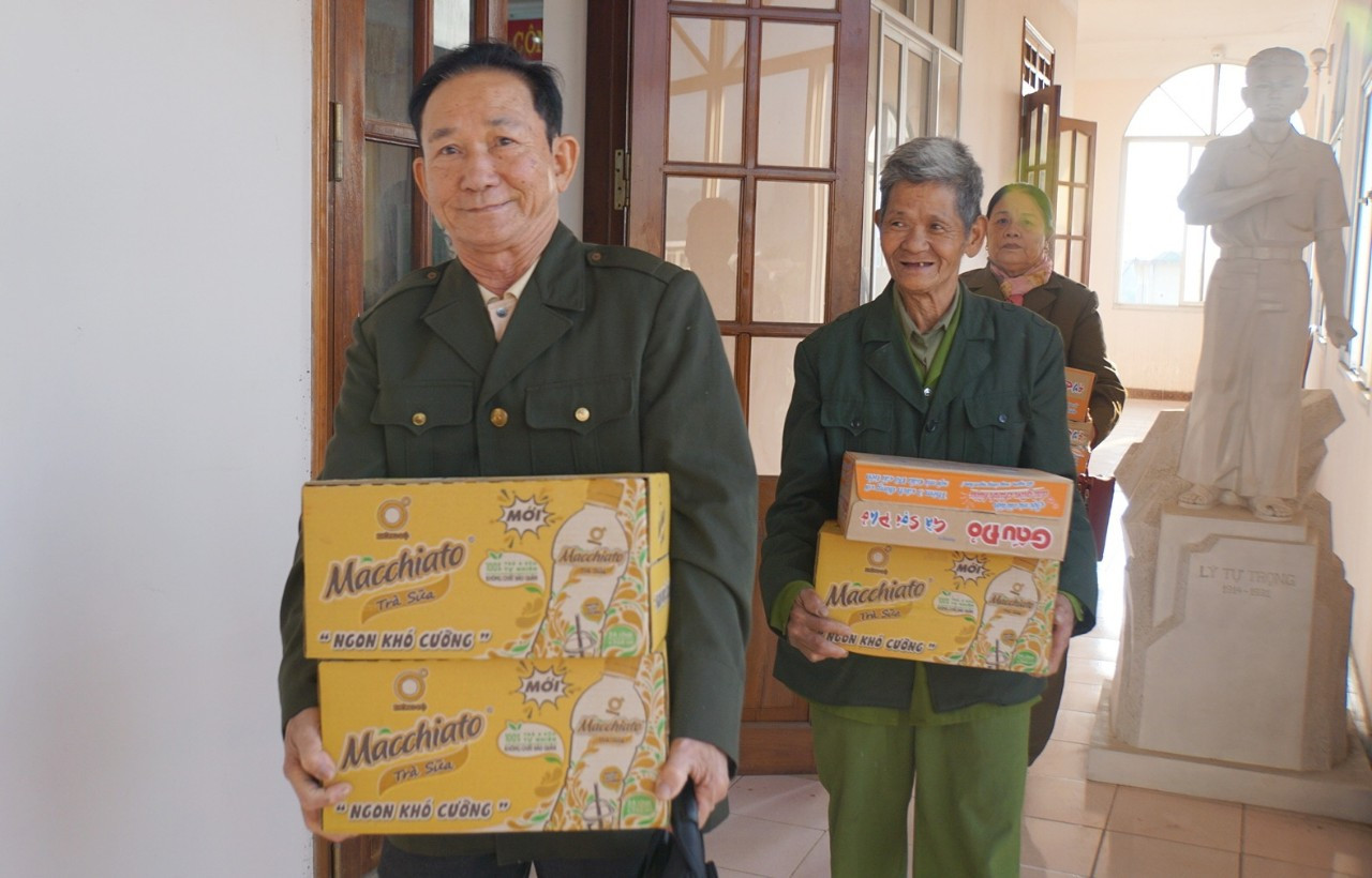 Niềm vui của các bác cựu TNXP