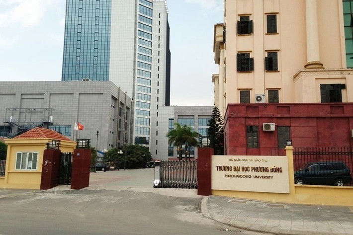 Trường Đại học Phương Đông là cơ sở giáo dục đại học dân lập cuối cùng của Việt Nam chuyển sang mô hình tư thục. Trường Đại học Phương Đông là cơ sở giáo dục đại học dân lập cuối cùng của Việt Nam chuyển sang mô hình tư thục.