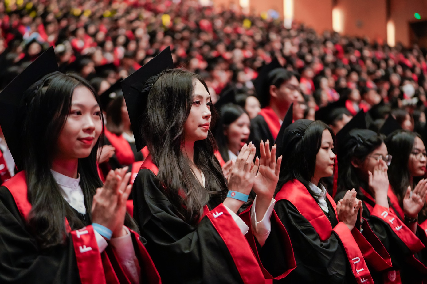 Sinh viên trong lễ tốt nghiệp năm 2024. Sinh viên trong lễ tốt nghiệp năm 2024.