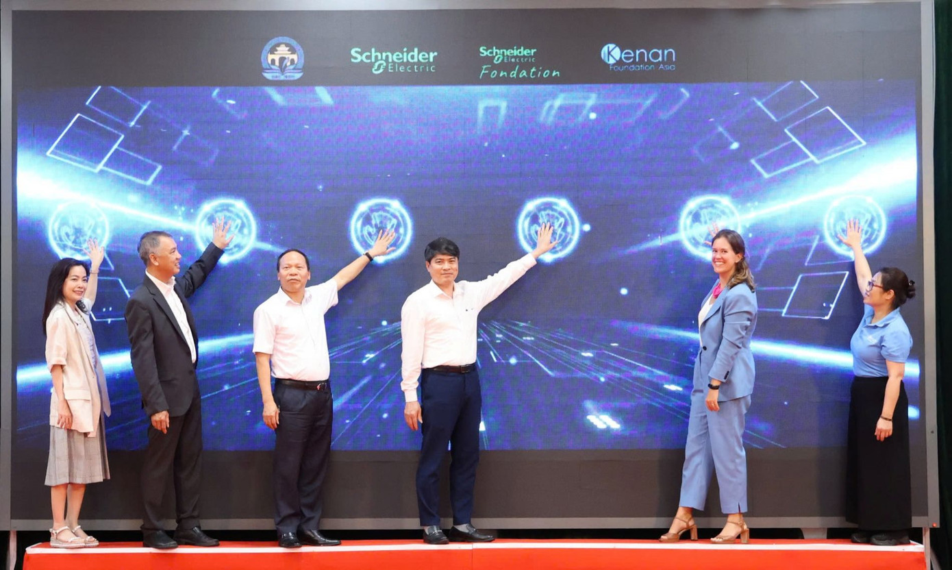 Lễ Khởi động dự án “Vì một hành tinh xanh và Giáo dục AI – Kiến tạo tương lai”