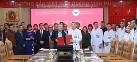 Lễ kí kết giữa Trường Đại học Y Dược (Đại học Quốc gia Hà Nội) và Bệnh viện 19/8.