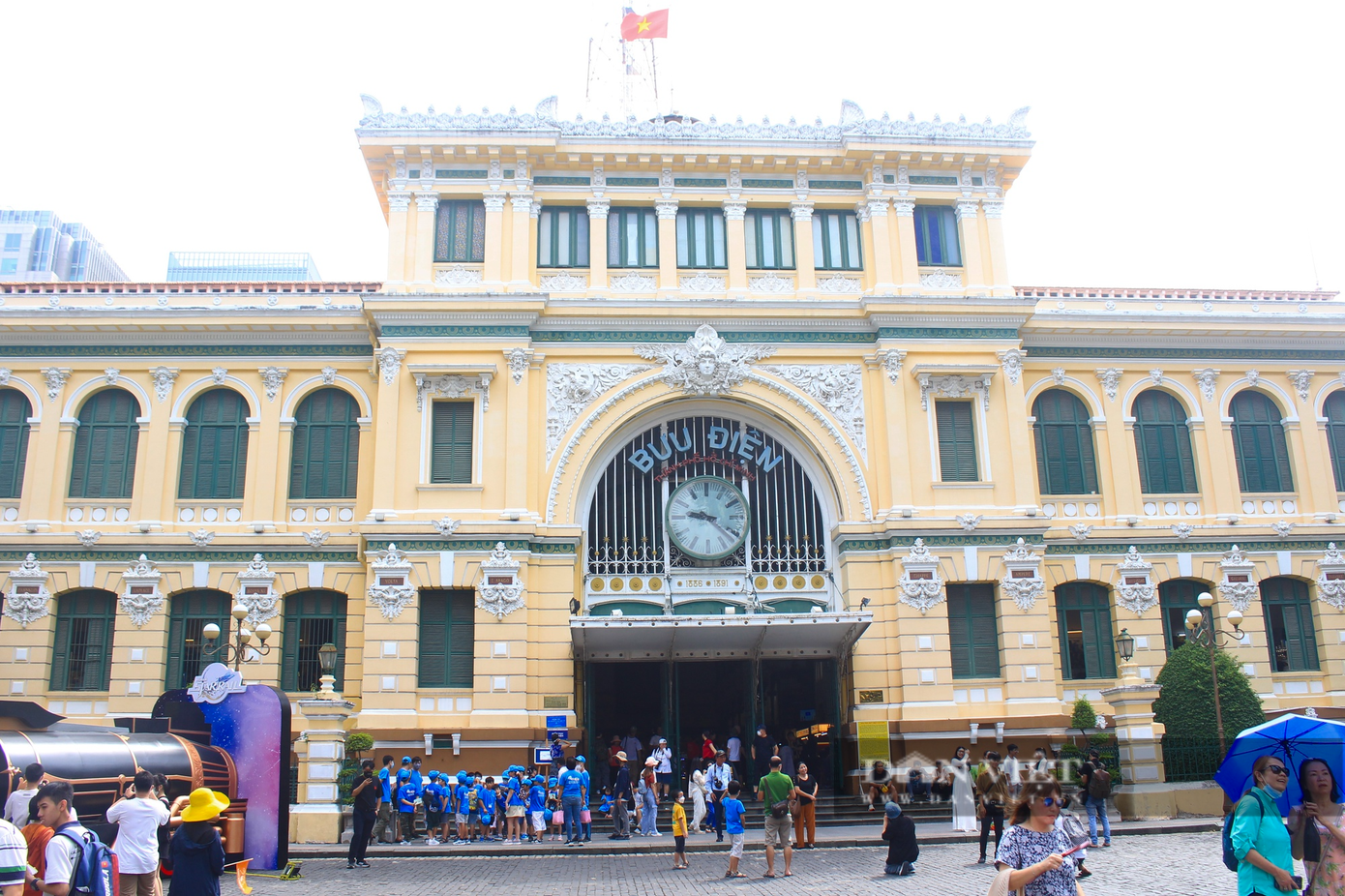 Xung quanh khu vực tập trung khách du lịch gần Bưu điện TP, Nhà thờ Đức Bà, các thương hiệu lớn đồng loạt trả mặt bằng, ngừng kinh doanh. Ảnh: Hồng Phúc