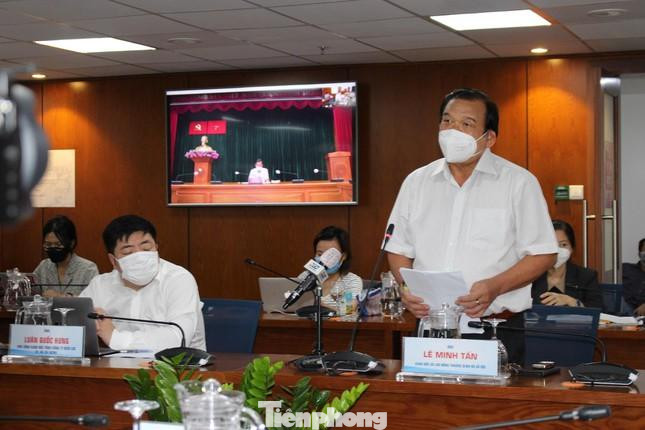 Ông Lê Minh Tấn thông tin tại buổi họp báo ở TP.HCM Ông Lê Minh Tấn thông tin tại buổi họp báo ở TP.HCM