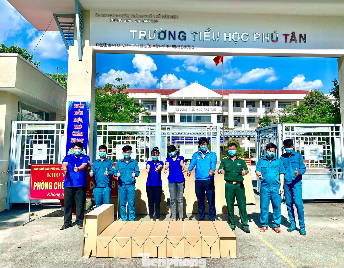 Giường giấy chịu tải đến 100kg