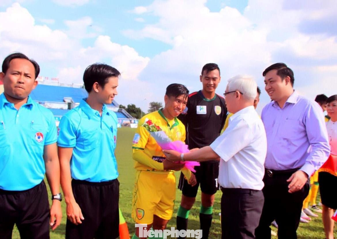 Ngoài công việc chuyên môn được đánh giá cao, ông Nguyễn Văn Lợi còn được biết đến là người đam mê thể thao Ngoài công việc chuyên môn được đánh giá cao, ông Nguyễn Văn Lợi còn được biết đến là người đam mê thể thao