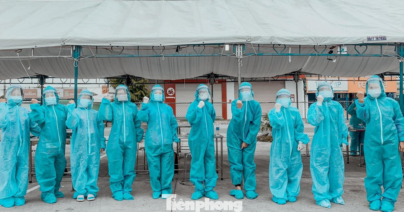 Tất cả quyết tâm sớm đẩy lùi dịch bệnh dù khó khăn, vất vả Tất cả quyết tâm sớm đẩy lùi dịch bệnh dù khó khăn, vất vả