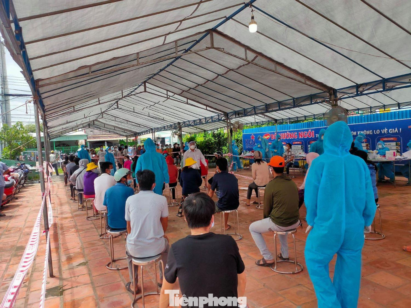 Bình Dương đang thực hiện xét nghiệm toàn dân để tìm F0 Bình Dương đang thực hiện xét nghiệm toàn dân để tìm F0