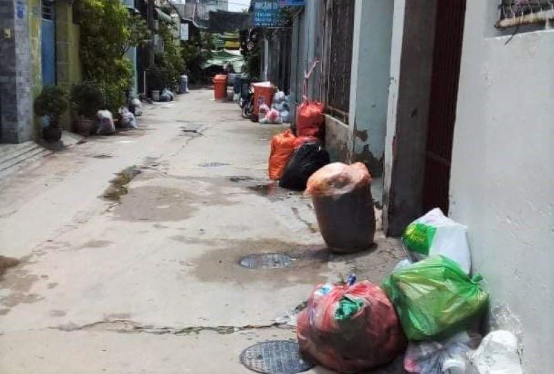 Gần 2 tuần trôi qua, khu vực phường An Bình vẫn chưa được xử lý rác thải khiến người dân bức xúc Gần 2 tuần trôi qua, khu vực phường An Bình vẫn chưa được xử lý rác thải khiến người dân bức xúc