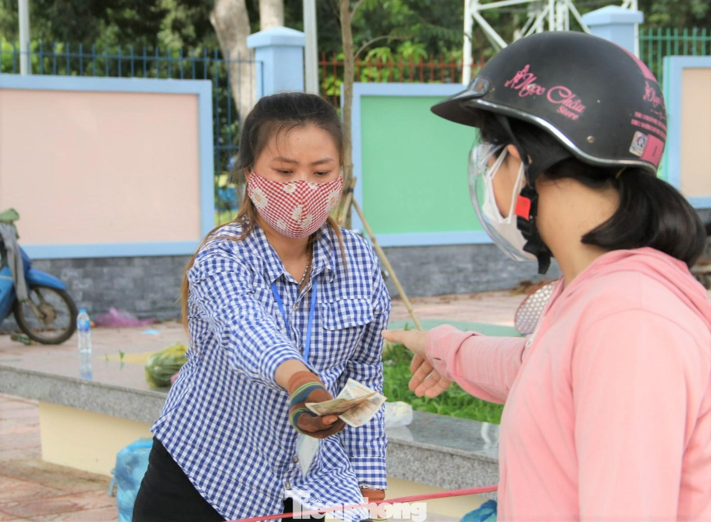 Tiểu thương phải có kết quả âm tính mới được đến chợ Tiểu thương phải có kết quả âm tính mới được đến chợ
