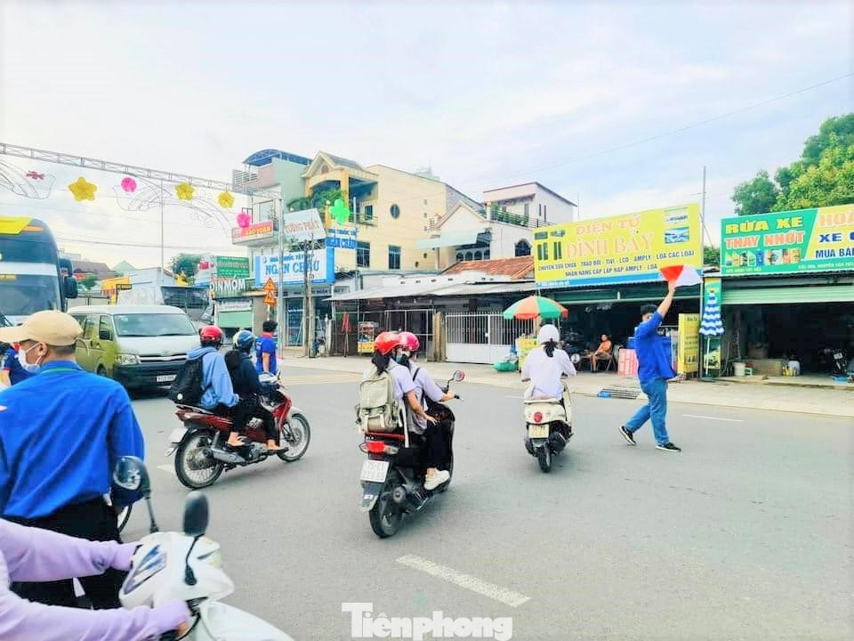 Hỗ trợ thí sinh đến điểm thi an toàn