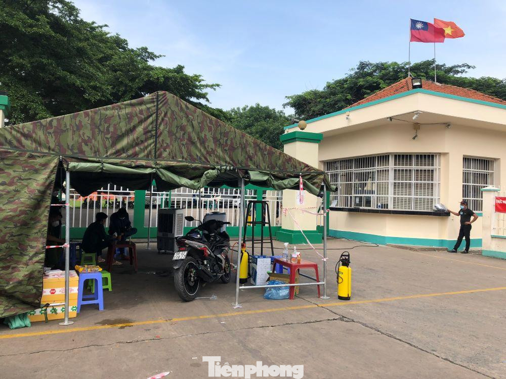 Phong tỏa Công ty Thông Dụng Phong tỏa Công ty Thông Dụng