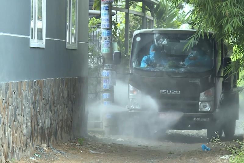 Bình Dương tiến hành phun khử trùng trên toàn tỉnh Bình Dương tiến hành phun khử trùng trên toàn tỉnh