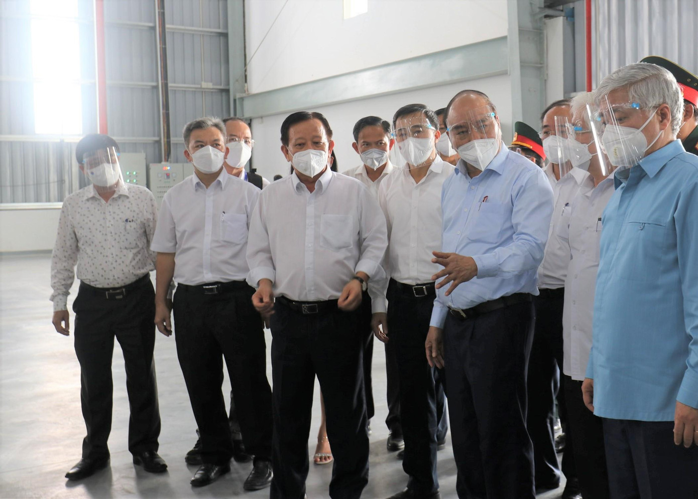 Chủ tịch nước đề nghị Bình Dương sớm đưa vào hoạt động bệnh viện dã chiến để giảm áp lực cho các khu điều trị khác